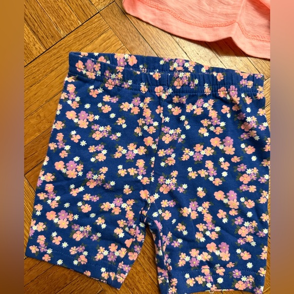 Carter's Coral Ruffle Top and Floral Shorts Set NWT Size 9 months - Picture 4 of 6